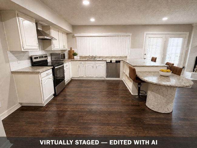 Building Photo - 5811 Graycliff Dr