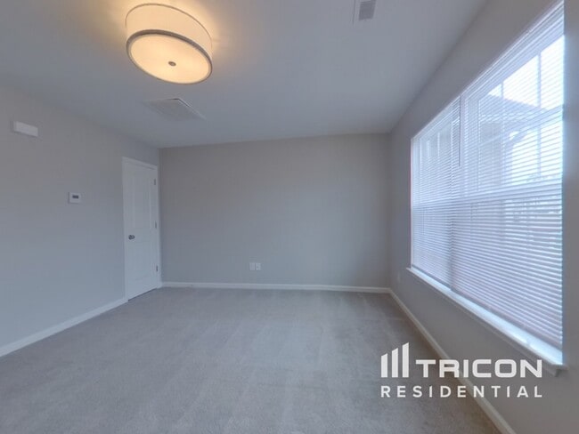 Foto del edificio - 6432 Pennacook Dr