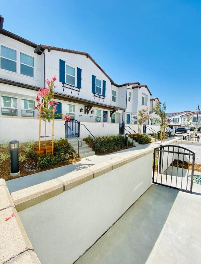 Building Photo - 27423 Georgetown Dr