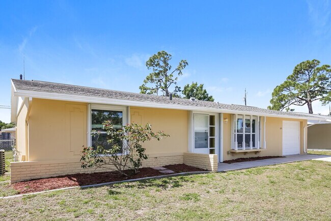 Building Photo - 8109 Coco Solo Ave
