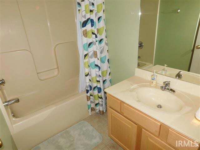 Building Photo - 3432 S Oaklawn Cir