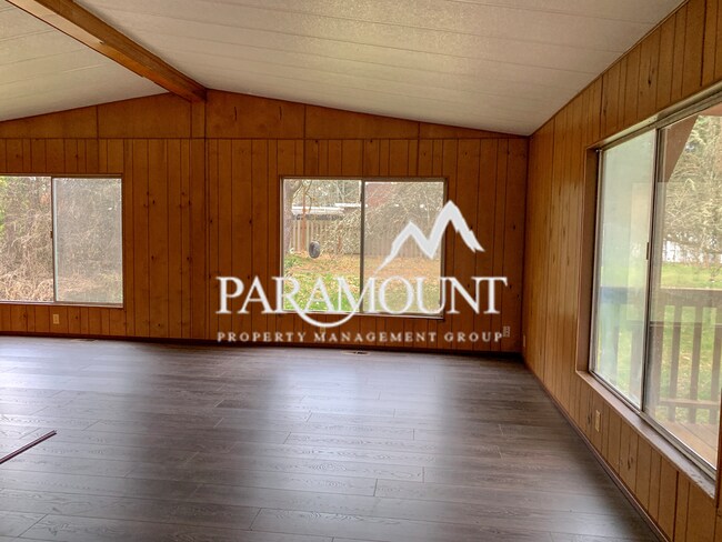 Building Photo - Cozy 2 Bed 1 Bath in Port Orchard!