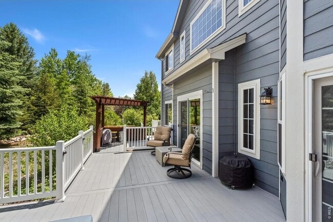 Building Photo - 4601 Twin Peaks Dr