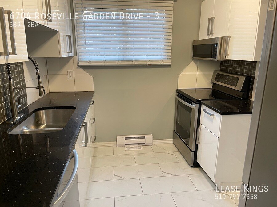 Photo principale - 6704 Rose-Ville Garden Dr