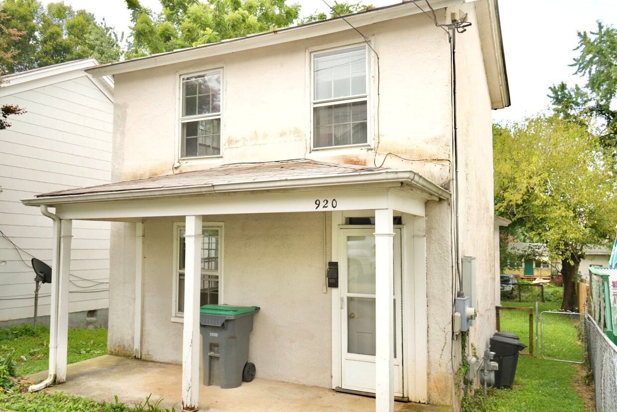 Photo - 920 Anderson Street