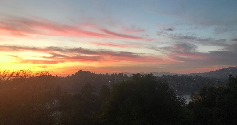 Sunset View - 2302 Earl St