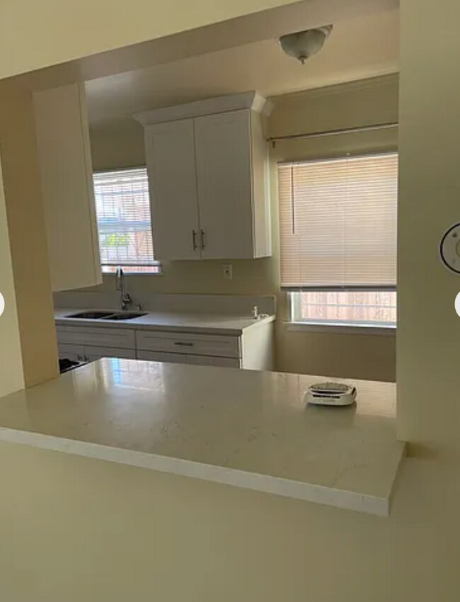 cocina - 1914 Hauser Blvd