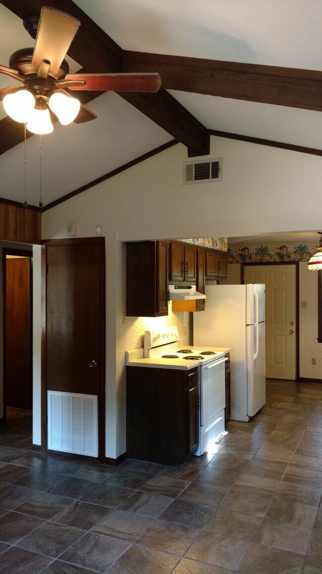 Foto del edificio - 125 Debra Ln