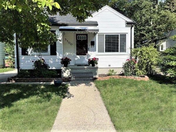 Primary Photo - 3300 Horton St