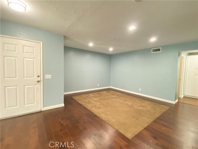Foto del edificio - 971 Saltcoats Dr