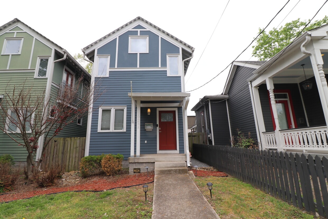 Primary Photo - 1023A 2nd Ave S