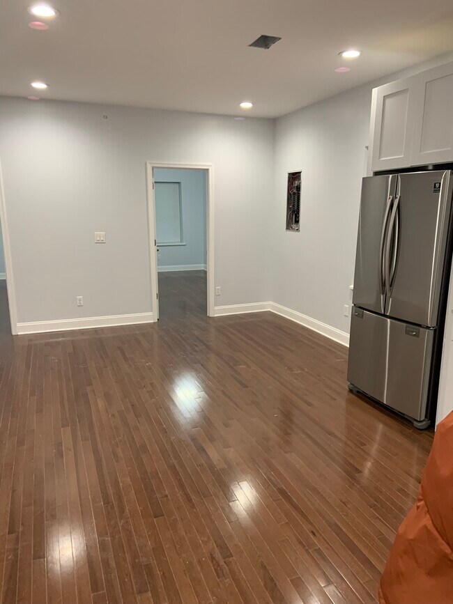 Foto del edificio - 4133 W Girard Ave