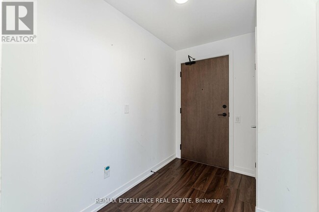 Building Photo - 4065-4065 Confederation Pkwy