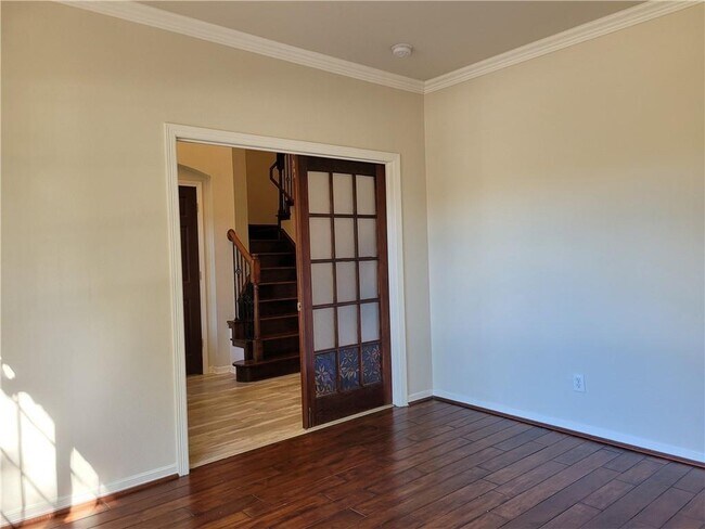 Building Photo - 2745 Lake Forest Dr