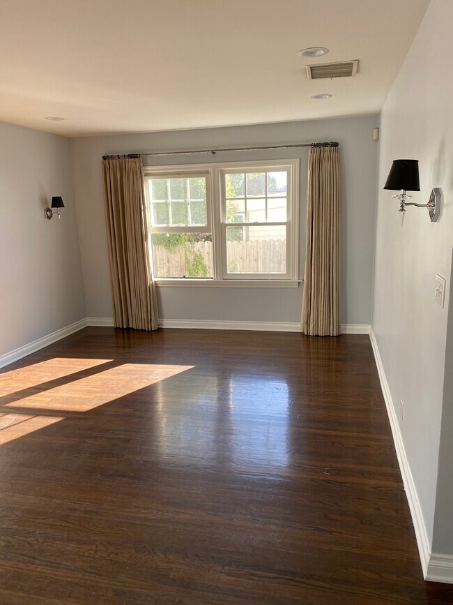 Foto del edificio - 1344 Grandview Ave