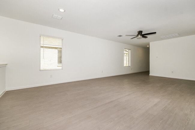 Building Photo - 1723 Crossbill St