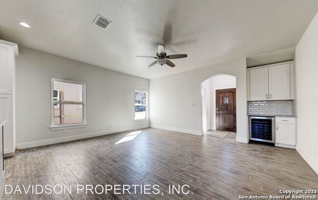 Foto del edificio - 2 br, 2.5 bath House - 2747 Del Pilar Dr
