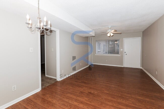 Building Photo - Charming 2BR/1BA Nestled in the Heart of Historic College Park