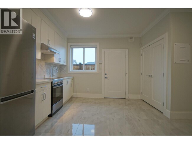 Photo du bâtiment - 7758 Armstrong St