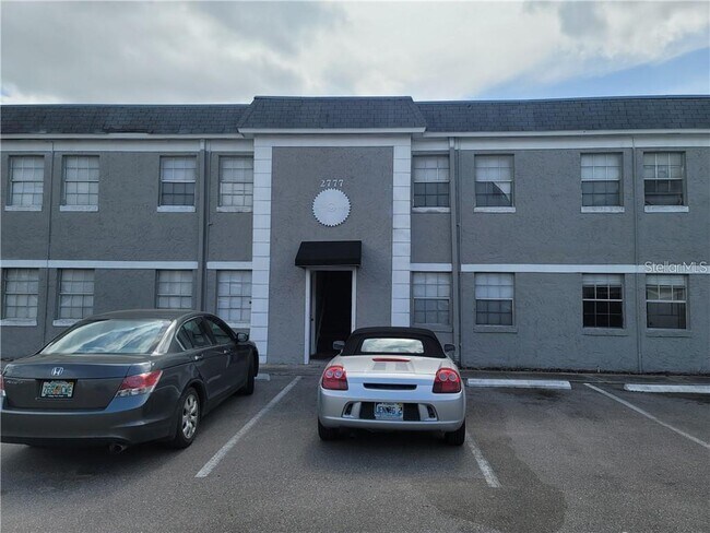 Foto del edificio - 2777 L B McLeod Rd