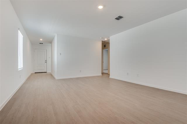 Foto del edificio - 300 Sycamore Pl