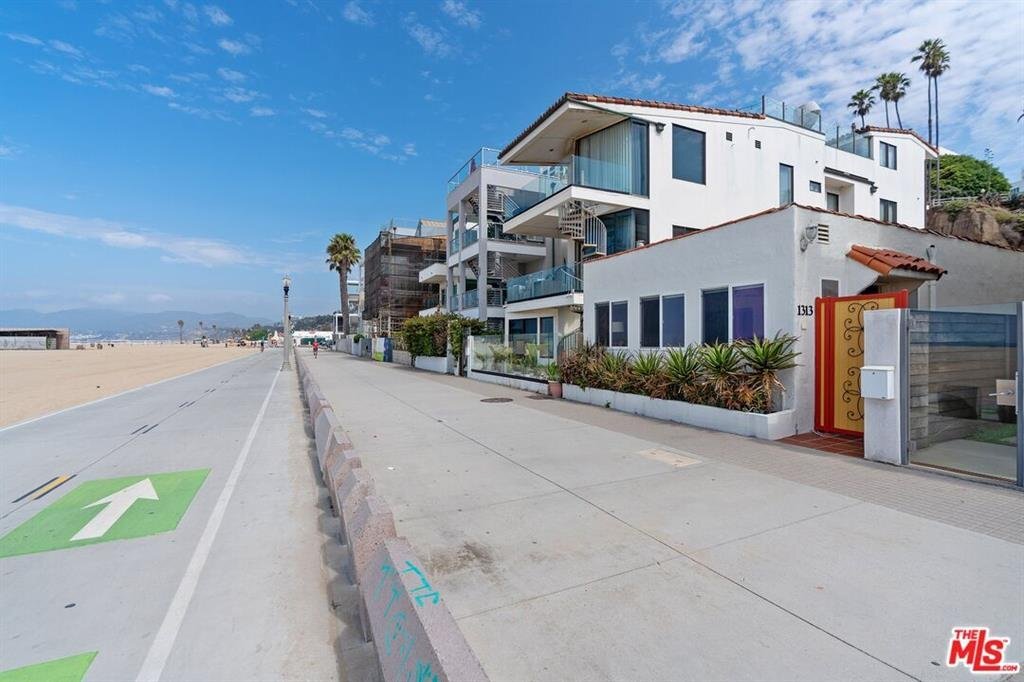 1313 Palisades Beach Rd, Santa Monica, CA 90401 Condo for Rent in