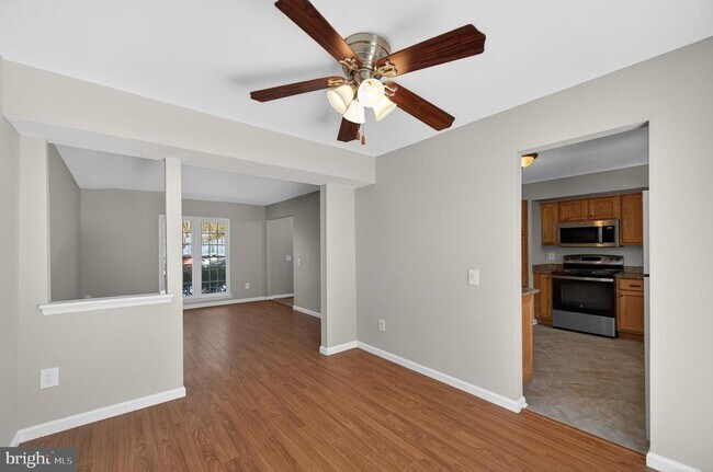 Foto del edificio - 5808 Bunker Woods Ln