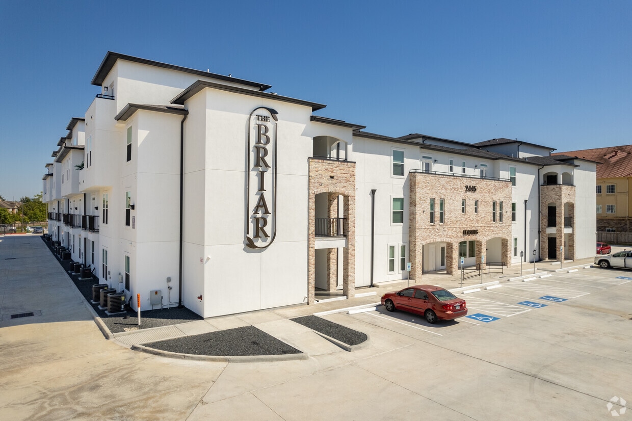 The Briar Apartments 2445 Shadow View Ln Houston, TX
