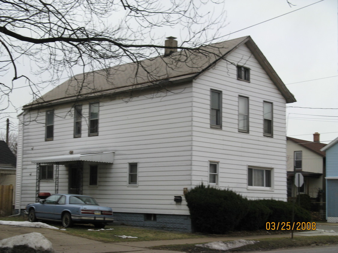 Primary Photo - 1402 Ash St