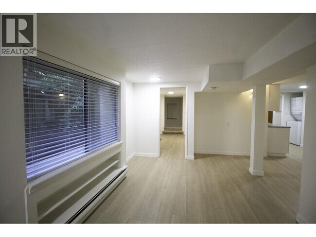 Photo du bâtiment - 2176 W 13th Ave