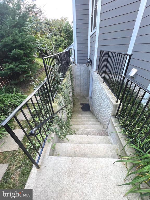 Building Photo - 7634 Shreve Rd