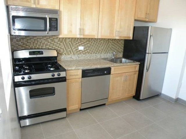 Primary Photo - 31-21 31st St