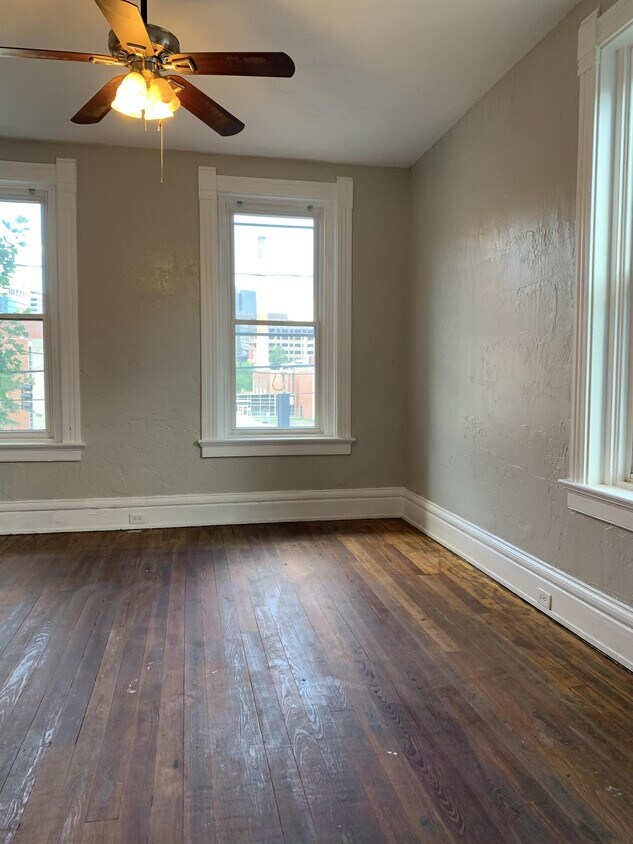 Foto principal - 3231 Vine St