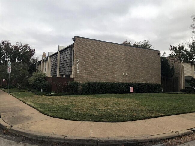 Foto del edificio - 2710 Douglas Ave