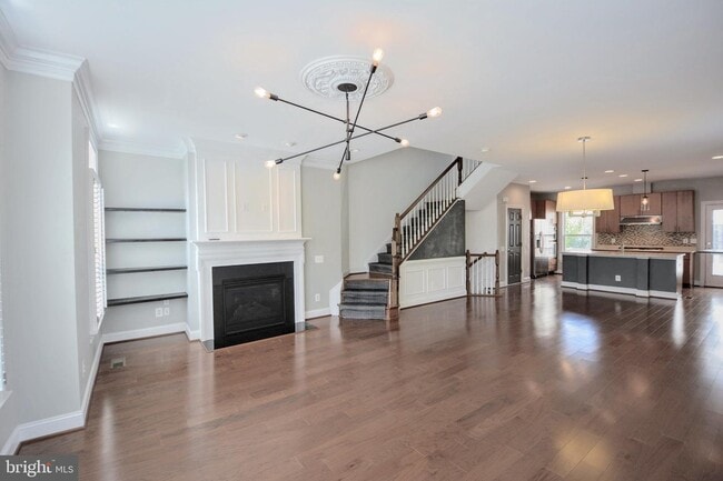 Building Photo - 9510 Canonbury Square