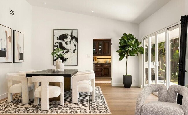 Foto del edificio - 1641 Tower Grove Dr