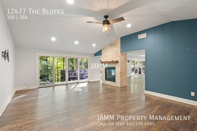 Building Photo - 12477 The Bluffs