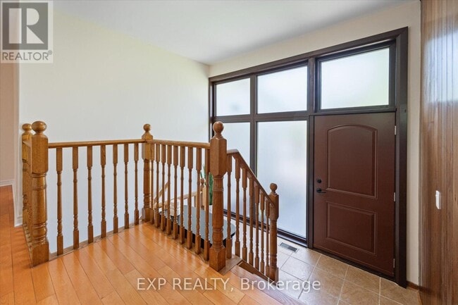 Building Photo - 17 Ravenscroft Cir