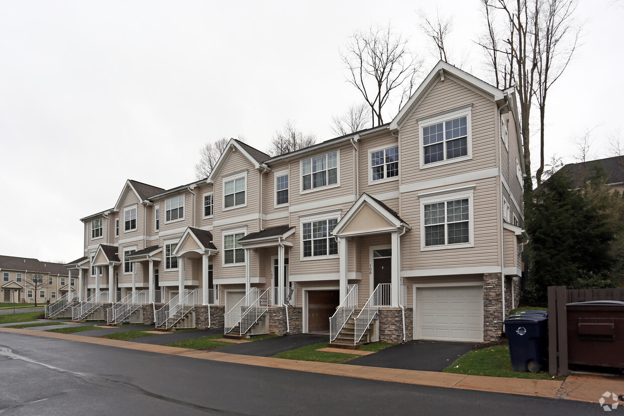 Primary Photo - Teaberry Ridge Apartments