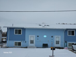 Building Photo - 370 Shoshone Ave