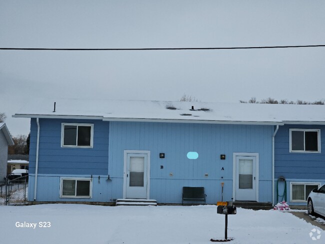Building Photo - 370 Shoshone Ave