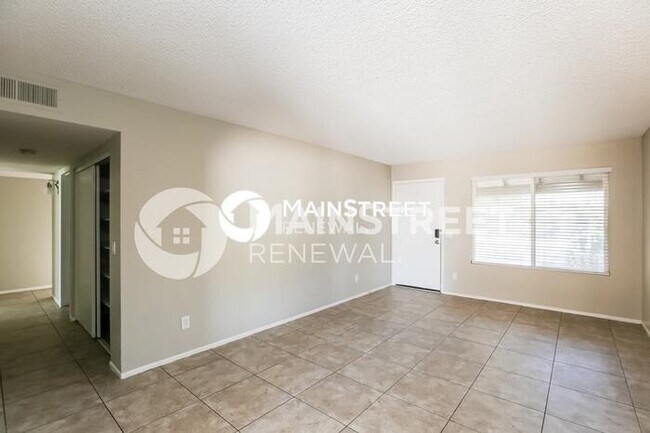 Foto del edificio - 4 Bedroom Pet-Friendly Home in Chandler, A...