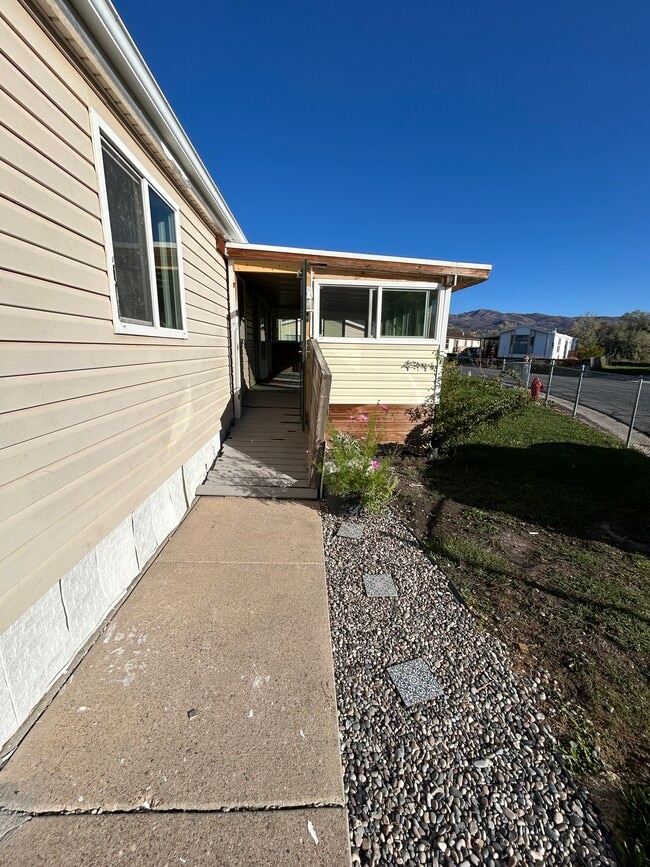 Building Photo - 1283 Presidential Dr