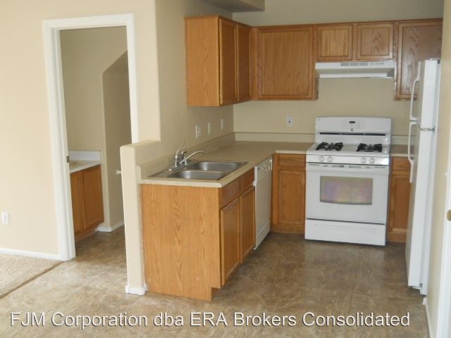 Building Photo - 3284 Cheyenne Gardens Way