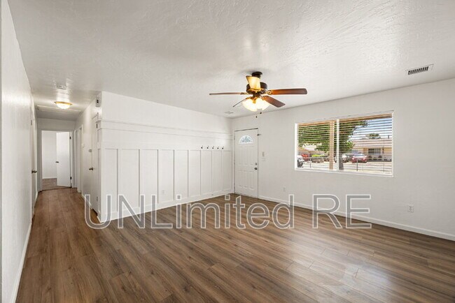 Foto del edificio - 8430 E Sommer Dr