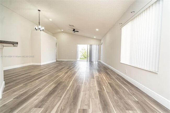 Building Photo - 1592 Salerno Cir