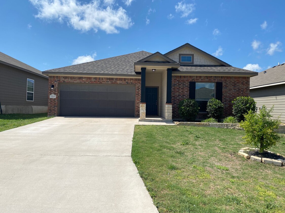 Primary Photo - Spacious 4-Bedroom Home in Prime West Temp...