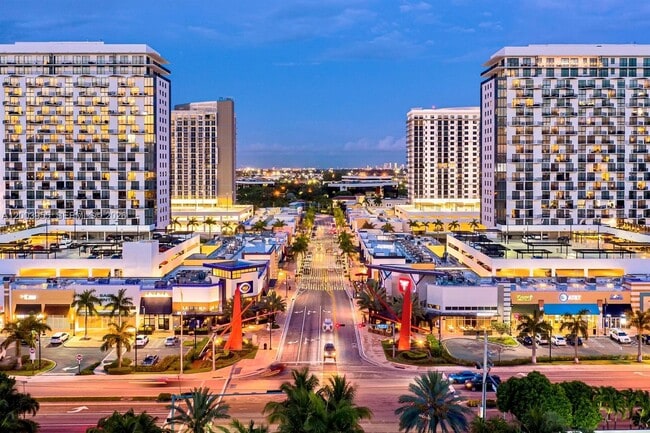 Foto del edificio - 4300 NW 80th Ave