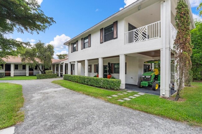 Building Photo - 14492 Equestrian Way