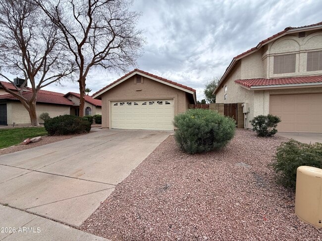 Building Photo - 2307 W Gail Dr